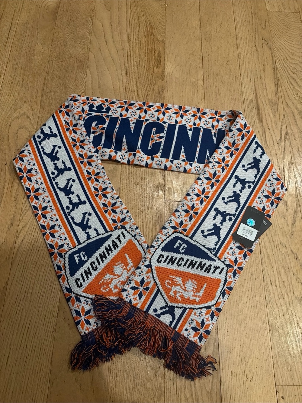 FC Cincinnati MLS Soccer Orange Blue Knit Fan Scarf Adults One Size NWT